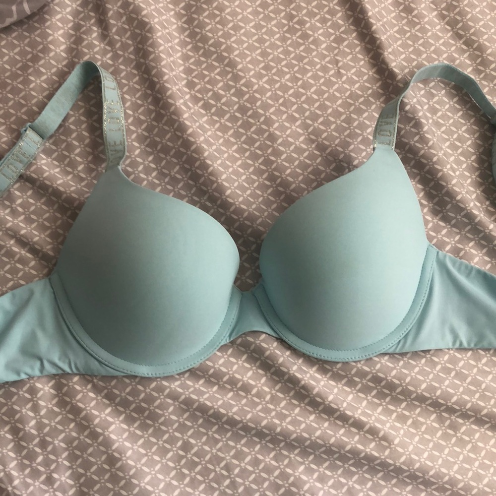 Victoria’s Secret Lightly Padded Conversion Bra